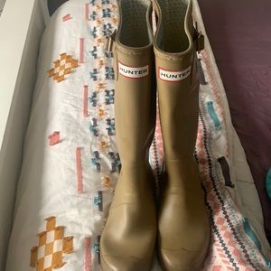 Gently Worn Hunter Rain Boots!